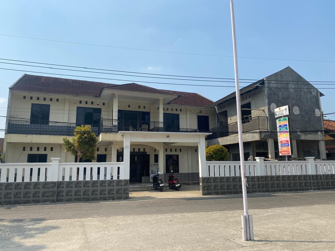 Suasana dan pembangunan Desa Cibitung Wetan